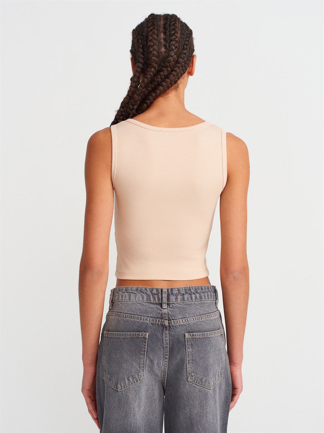 Buttoned Square Collar