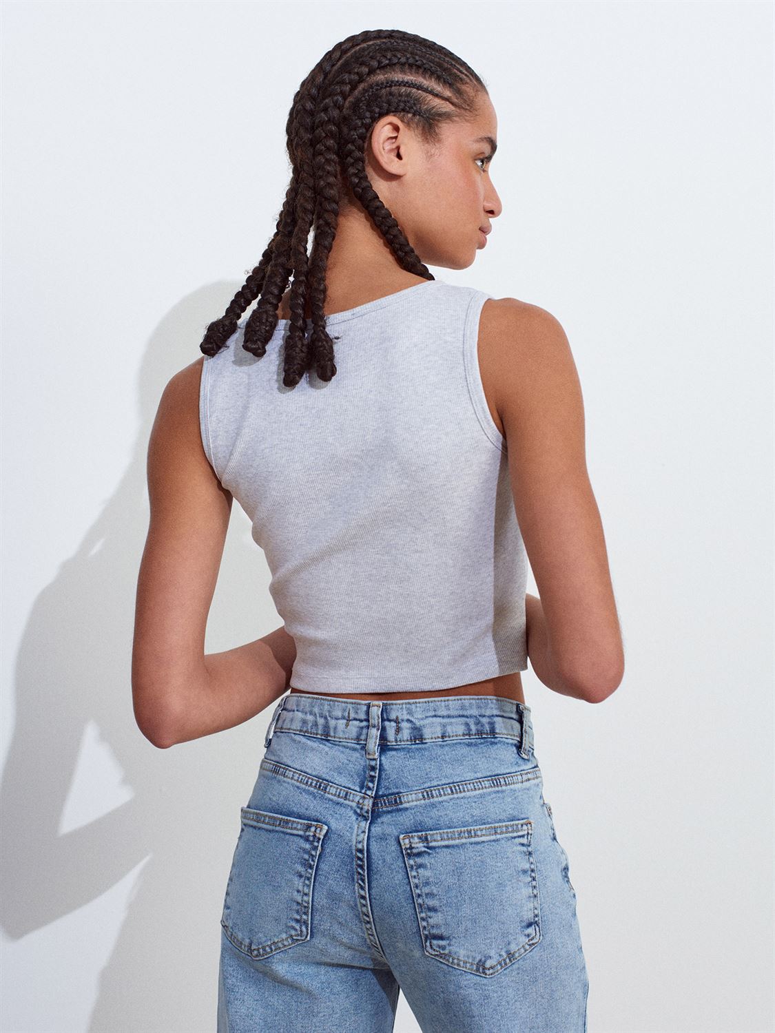 Buttoned Square Collar