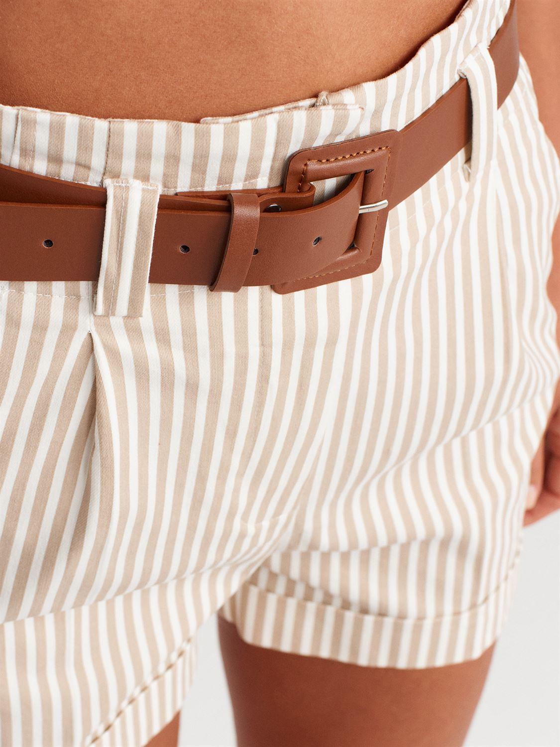 Short Striped Beige and White
