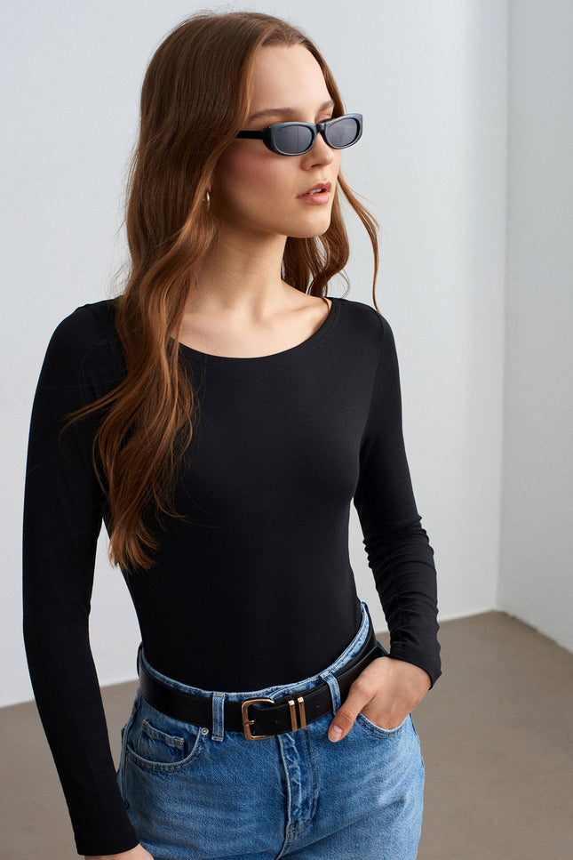 32549 Kayık Yaka Bodysuit-Siyah