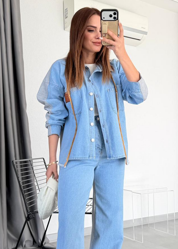 Solena Denim Suit Detail at the Front