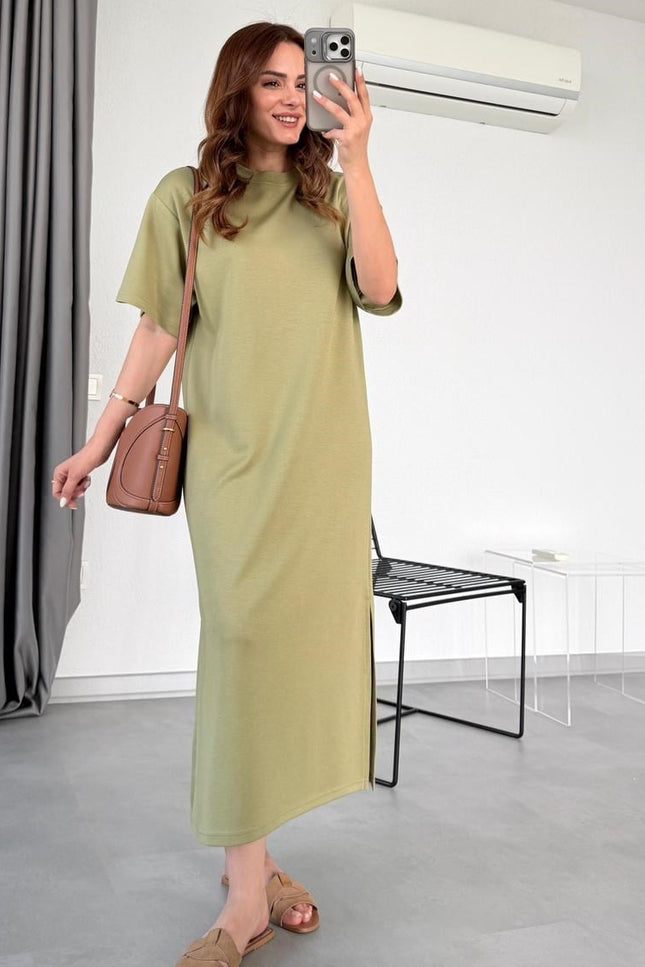 Lady Maxi Dress with Slit Detail
