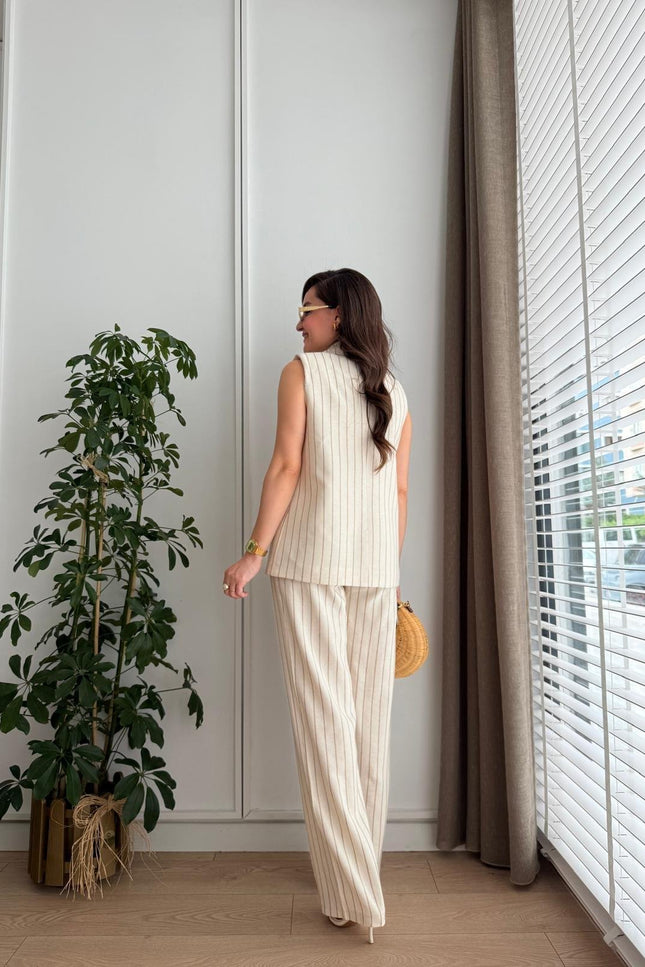 Elegant Stripped Pantsuit