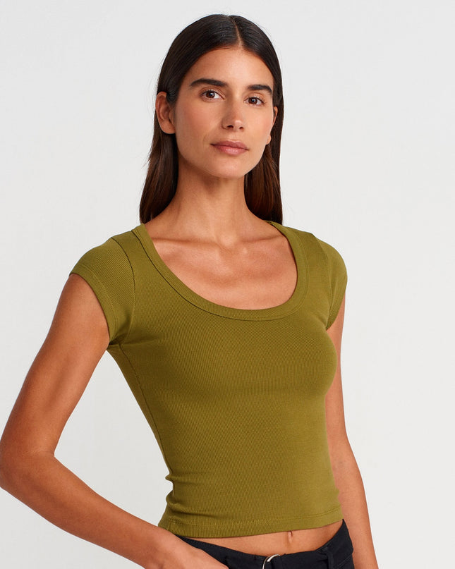 Round Collar Wicked T-shirt