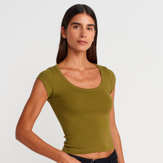 Round Collar Wicked T-shirt