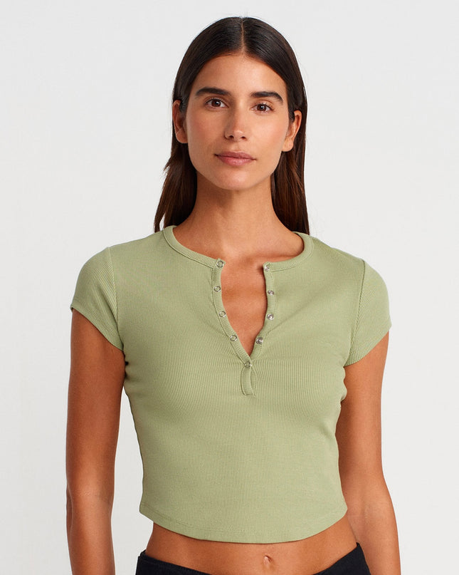 Short Sleeve Top With Snaps