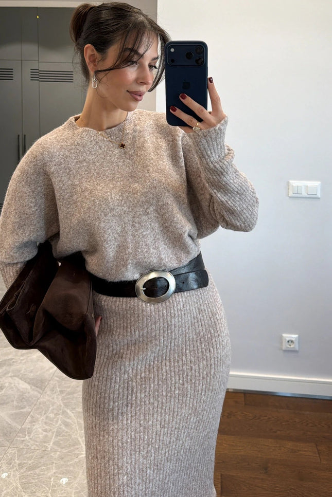 Elegant Knit Midi Dress with Pencil Skirt, Comfortable Standard Fit