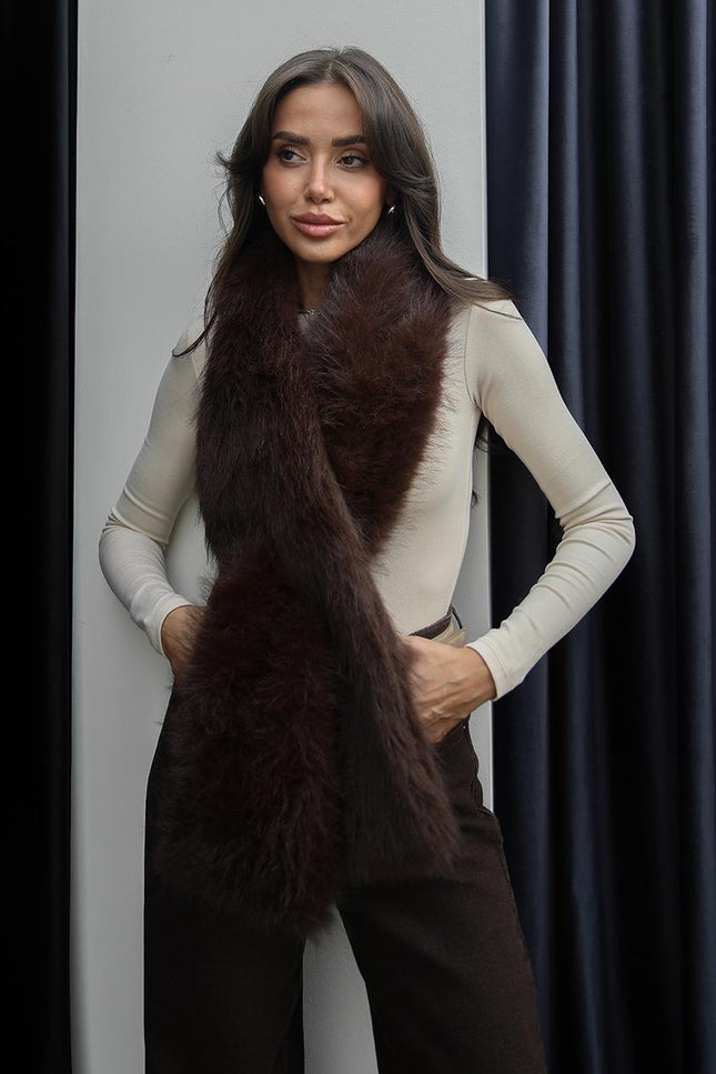 Luxurious Bitter Coffee Faux Fur Scarf with Interlocking Detail, Soft & Warm