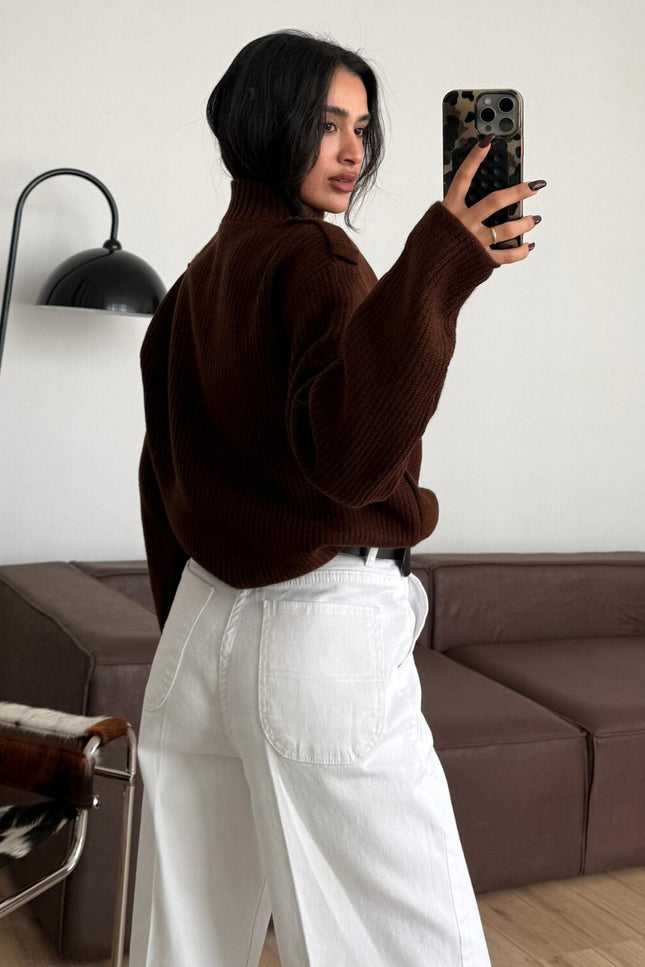Stylish Brown Button Detailed Knit Cardigan - Cozy Women's Everyday Fashion