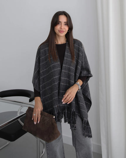 Anthracite Plaid Tasseled Poncho