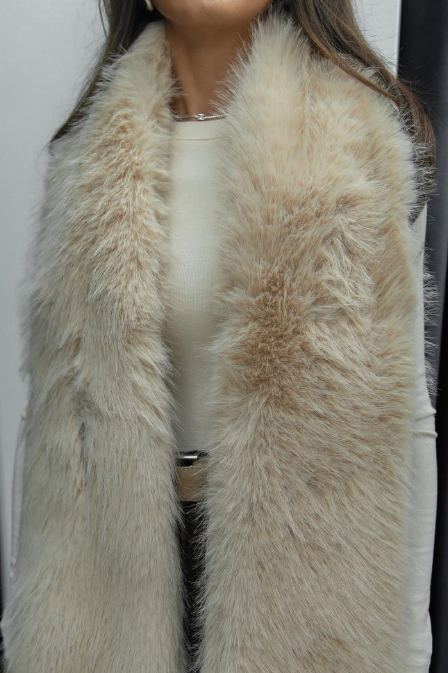 Luxurious Beige Loop-Through Faux Fur Scarf - Soft, Warm, Winter Fashion Accessory