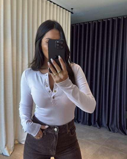 Via Basic White with Button