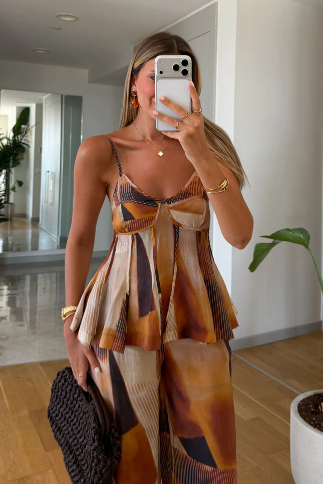 Printed Sleeveless Blouse and Trousers Set
