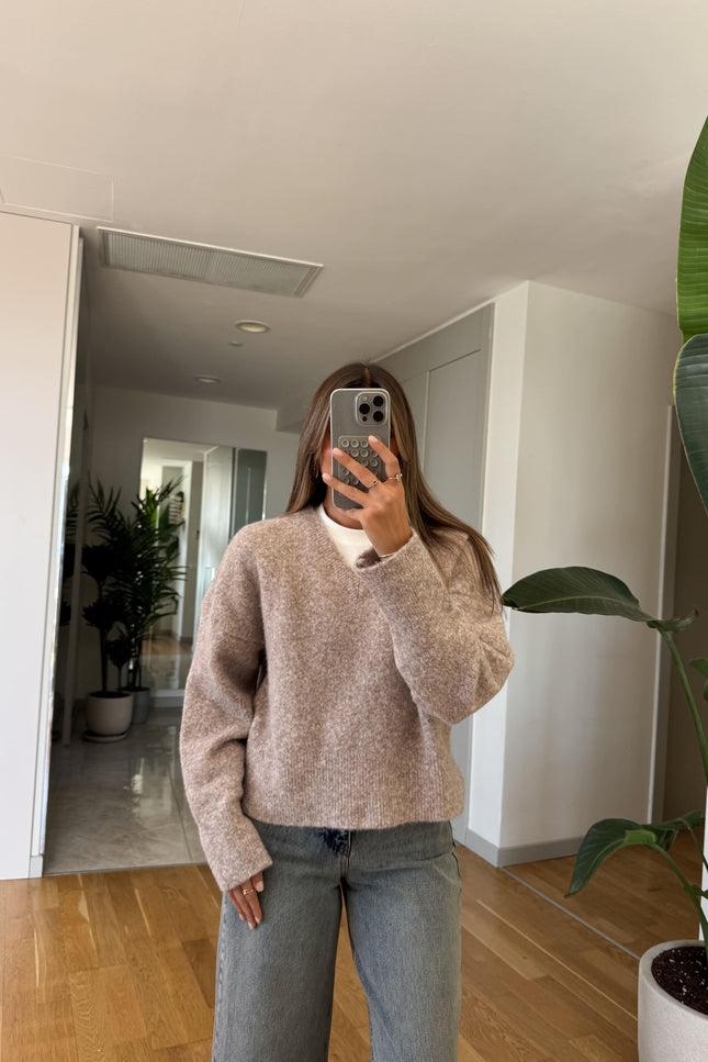 Cozy V-Neck Fluffy Knit Sweater for Women - Luxurious Warmth & Style