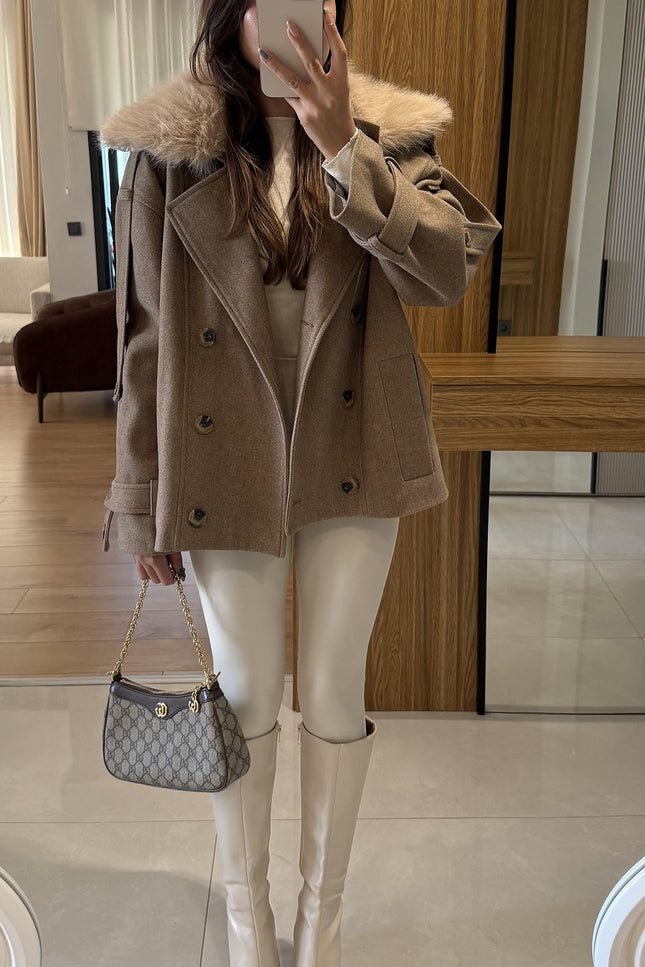 Coat Dragun Milk Coffee Detachable Fur