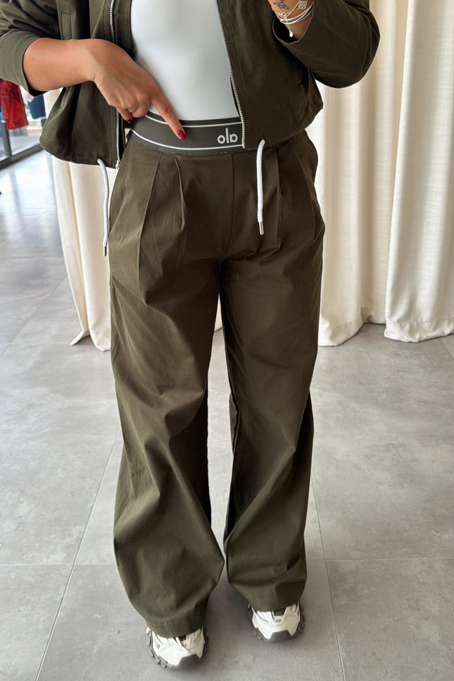Elena Jacket And Trousers Brand Model Set