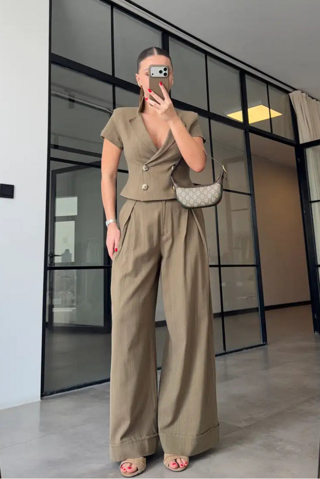 Simona Linen Blouse And Trouser Set With A Fitted Waist