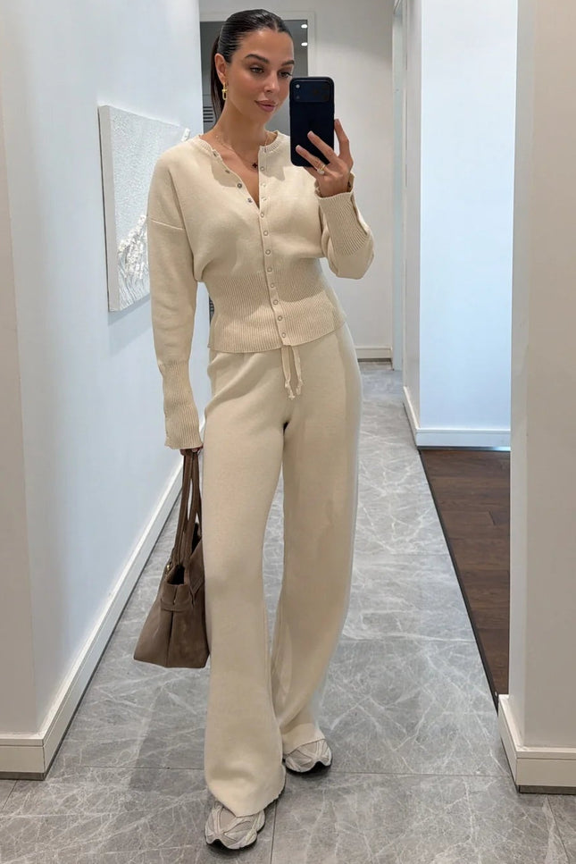 Waist-Detailed Knit Two-Piece Set: Comfortable Cardigan & Elasticated Trousers
