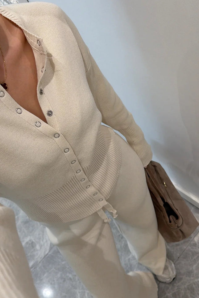 Waist-Detailed Knit Two-Piece Set: Comfortable Cardigan & Elasticated Trousers