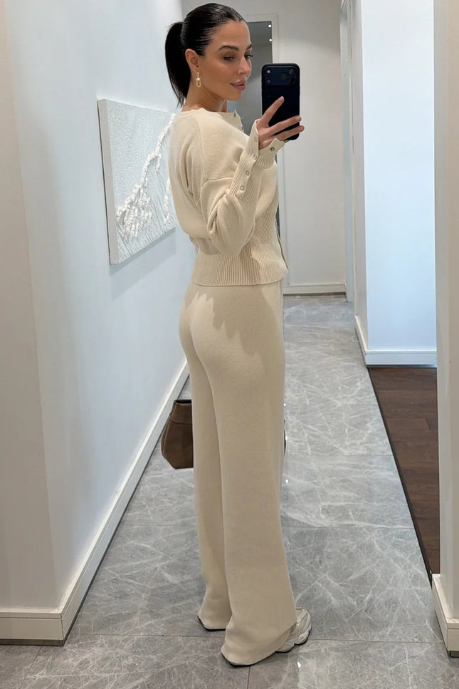 Waist-Detailed Knit Two-Piece Set: Comfortable Cardigan & Elasticated Trousers