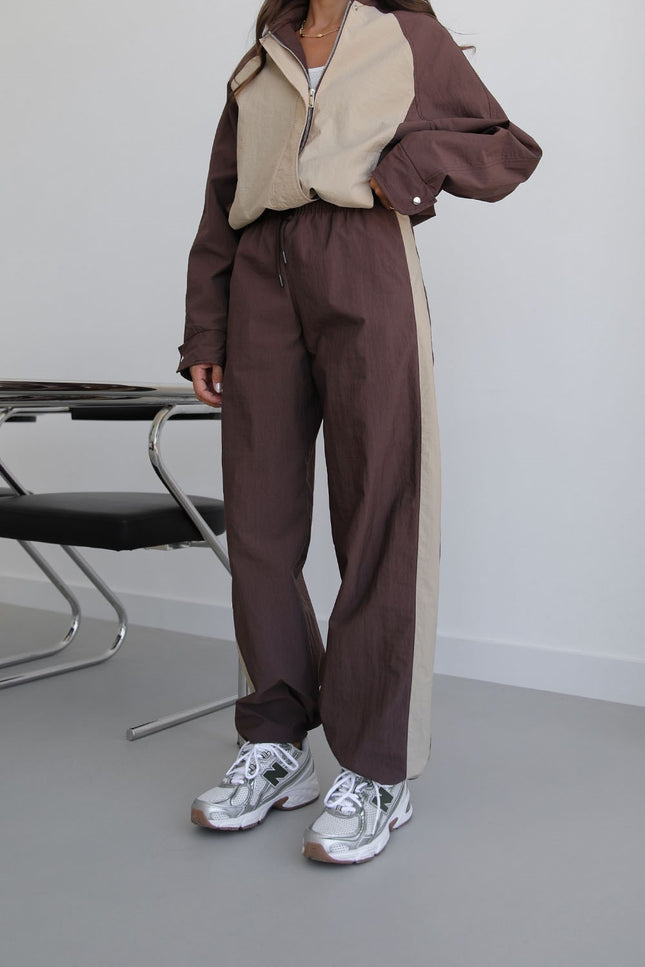 Brown Snap-Button Jacket Trousers Parachute Set