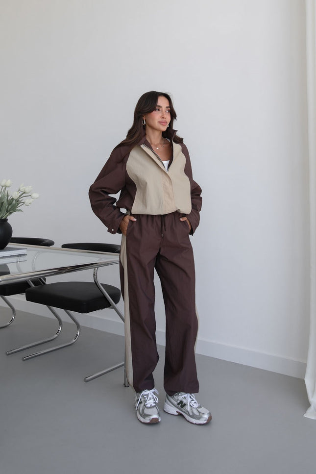 Brown Snap-Button Jacket Trousers Parachute Set