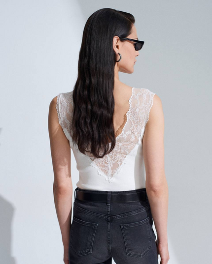 Dilvin V neck lace top