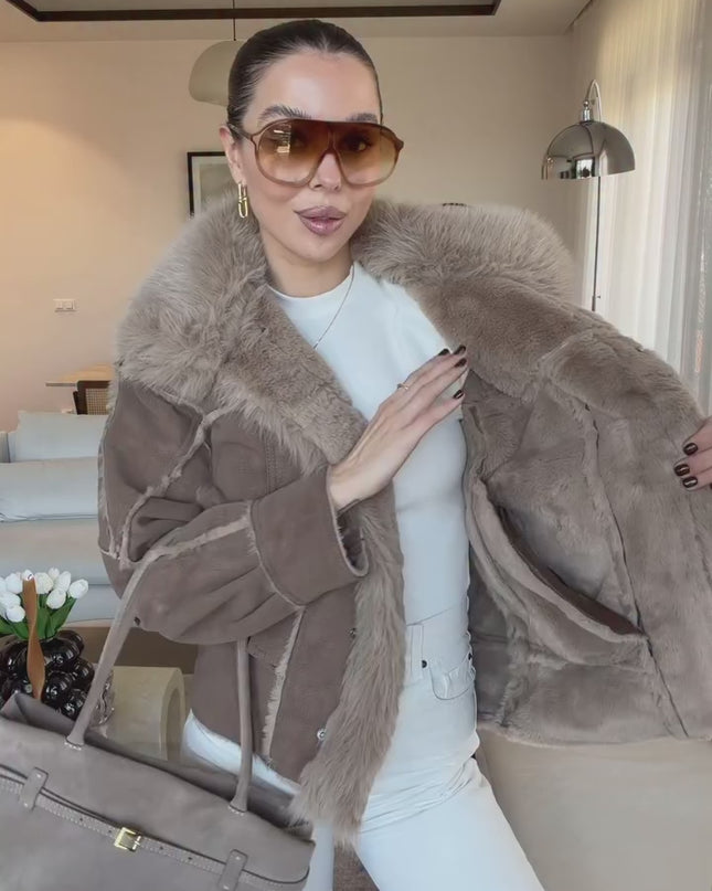 Luxurious Brown Fur Colar Coat