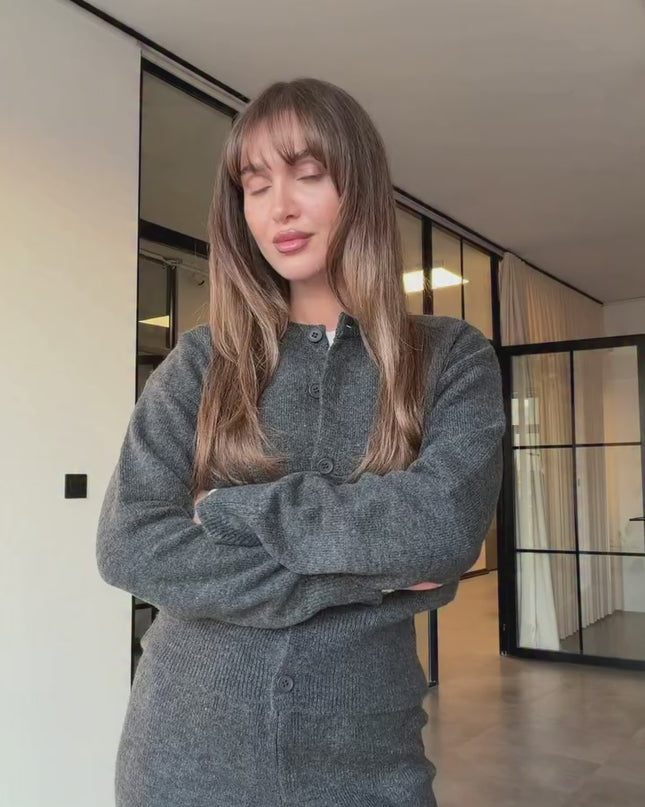 Melissa Crew Neck Buttoned Cardigan And Pants Knitted Set