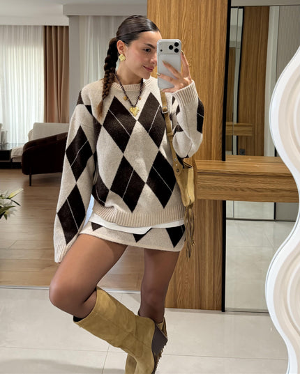 Pukie Pattern Knitted Skirt & Sweater Set