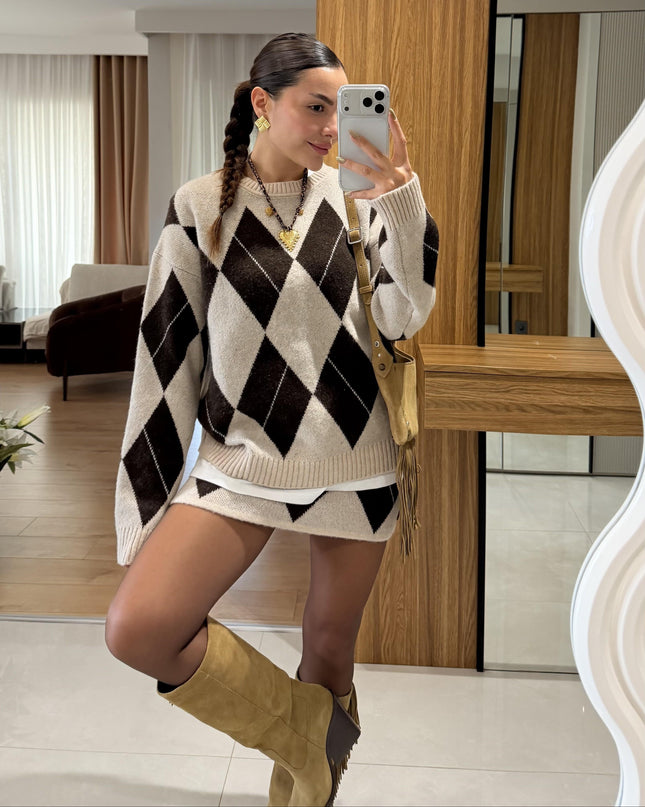 Pukie Pattern Knitted Skirt & Sweater Set