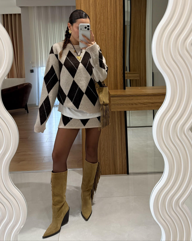 Pukie Pattern Knitted Skirt & Sweater Set