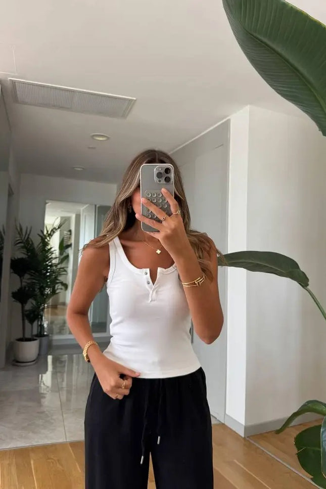 Dilvin Snap Button Collar Tank Top