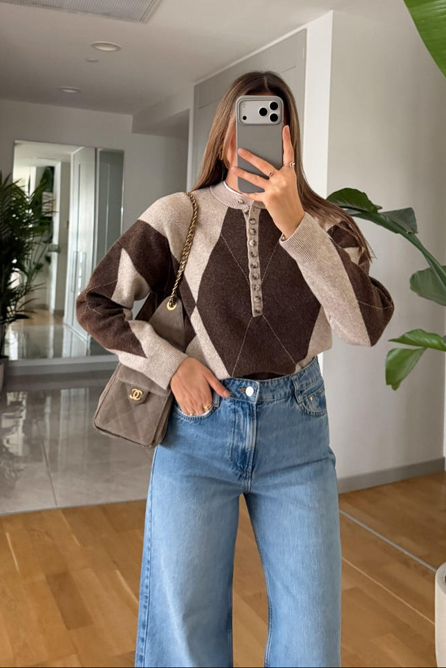 Elena Buttoned Pattern Sweater - Coffee Beige