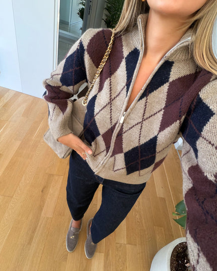 Diamond-Pattern Zippered Cardigan