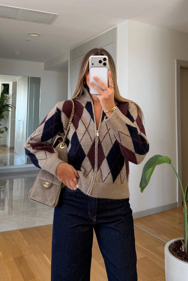 Diamond-Pattern Zippered Cardigan