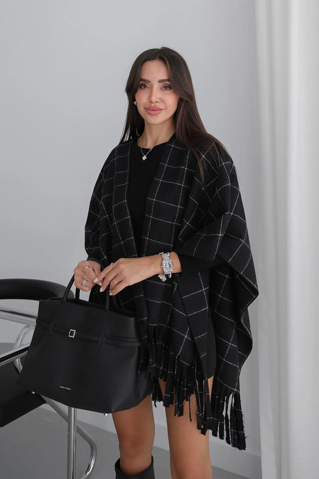 Black Plaid Tasseled Poncho