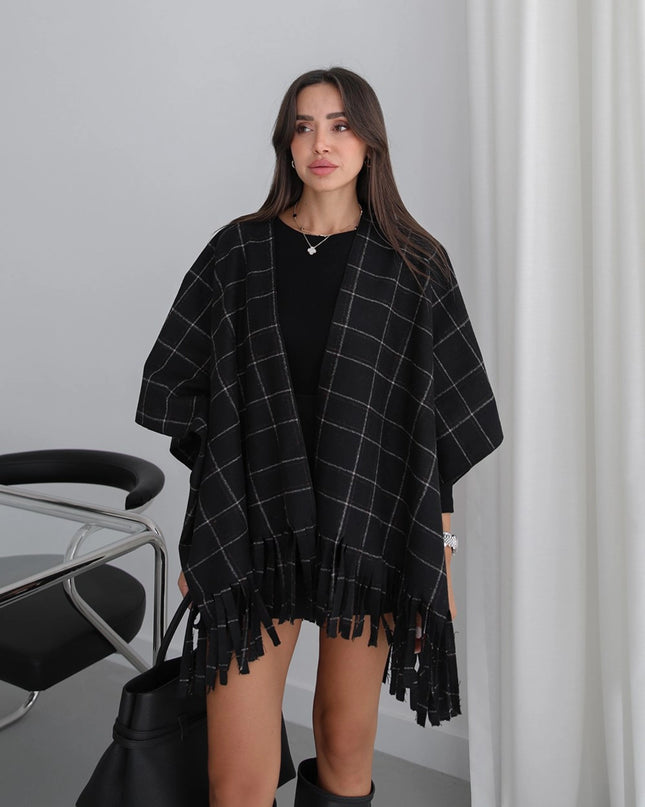 Black Plaid Tasseled Poncho