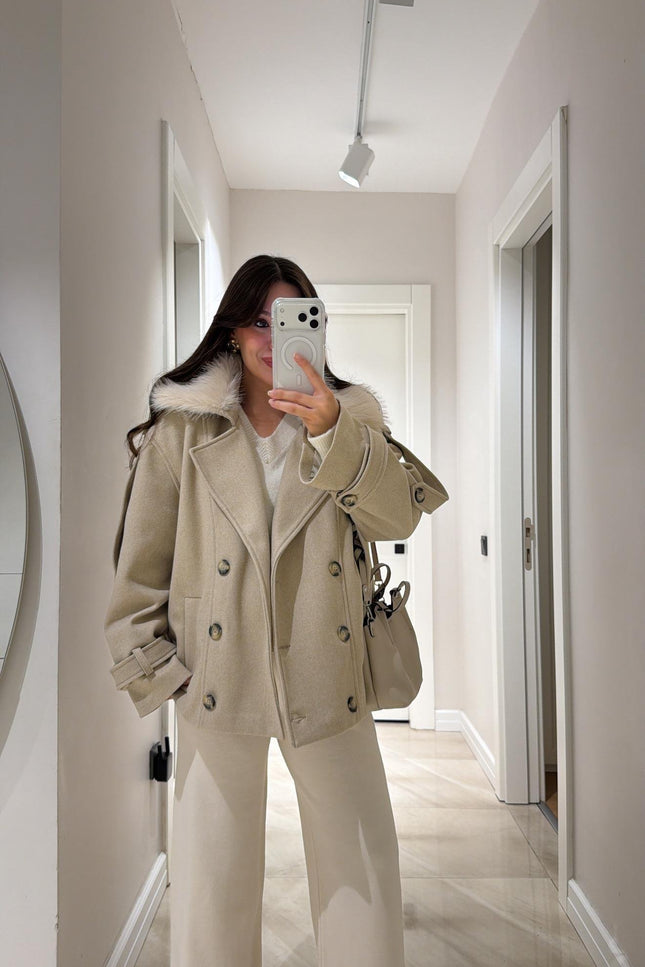 Stone Collar Fur Detailed Cashmere Jacket