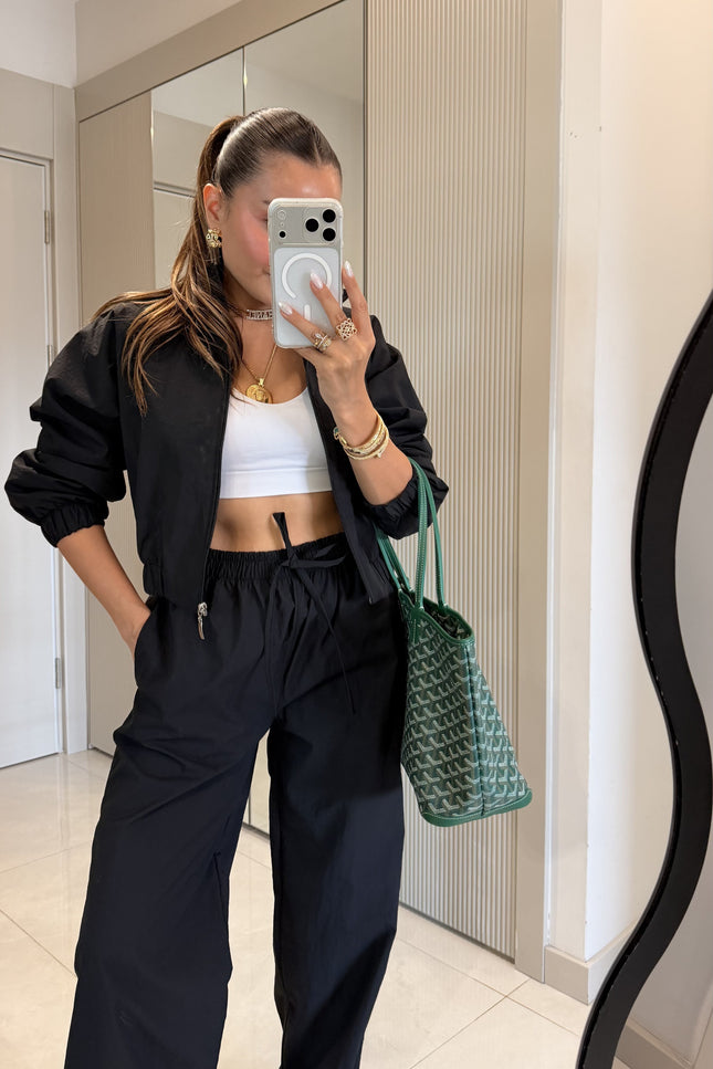 Vensa Black Zippered Parachute Set